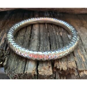 SSD Vintage Sterling Silver Diamond Cut Bangle Bracelet